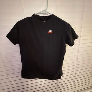 Nike black tee youth medium